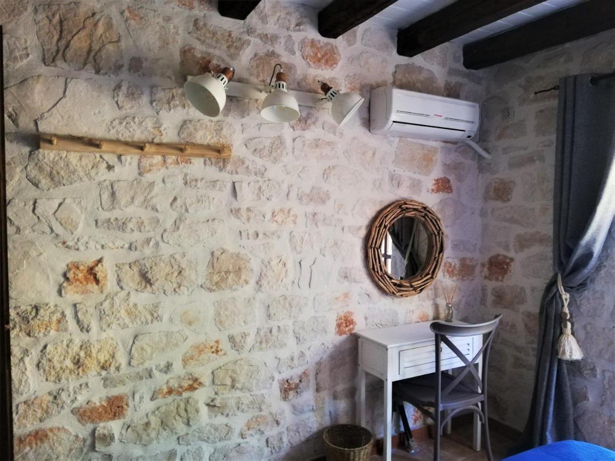 Villa Leia, Luxury Villa For 6 People With Pool Kalamaki  Exterior photo