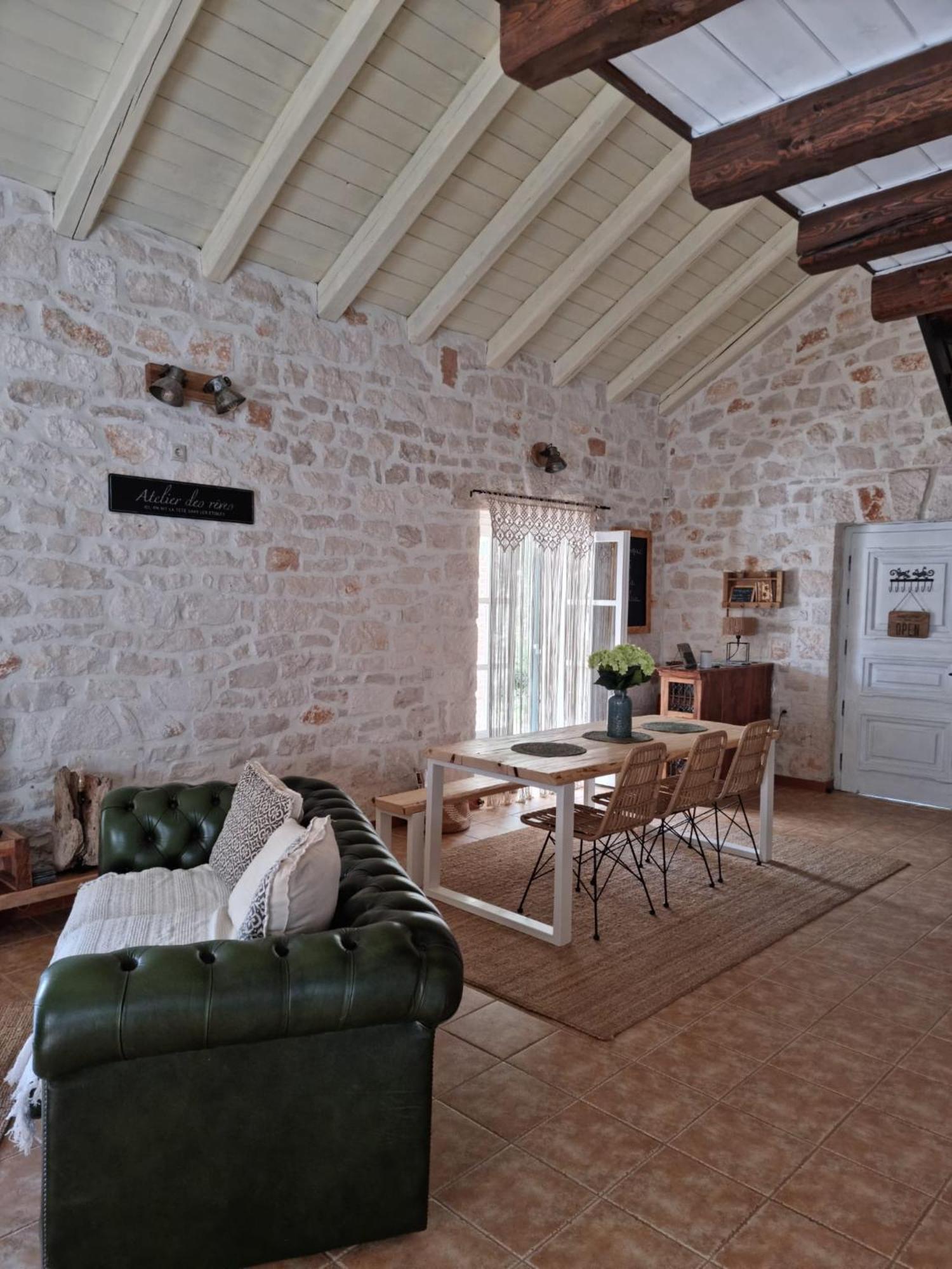 Villa Leia, Luxury Villa For 6 People With Pool Kalamaki  Exterior photo