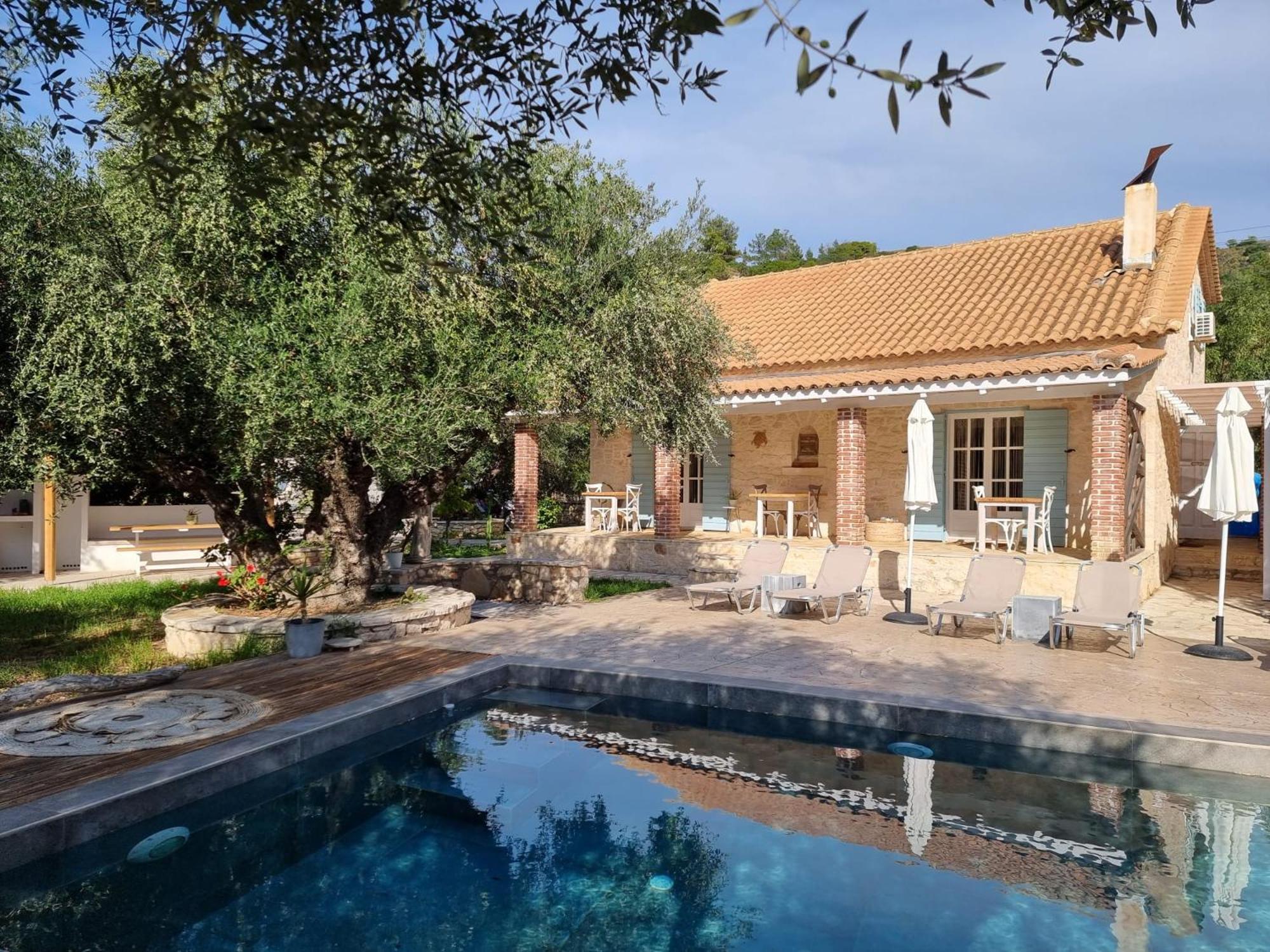 Villa Leia, Luxury Villa For 6 People With Pool Kalamaki  Exterior photo